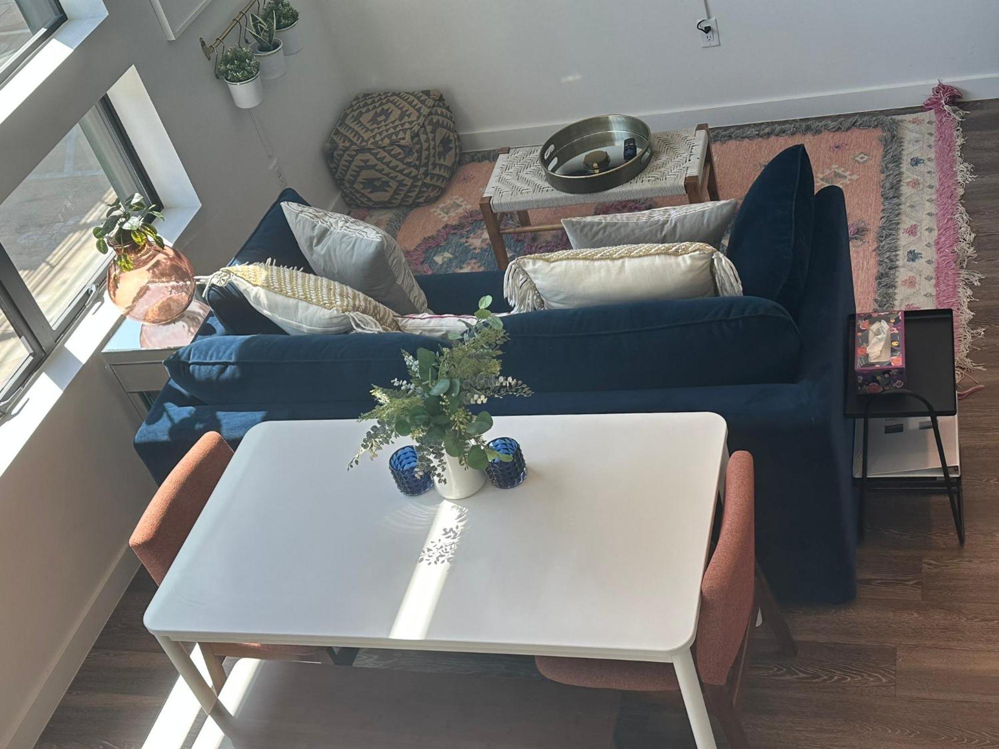 Apartment Stylish W Loft Bedroom