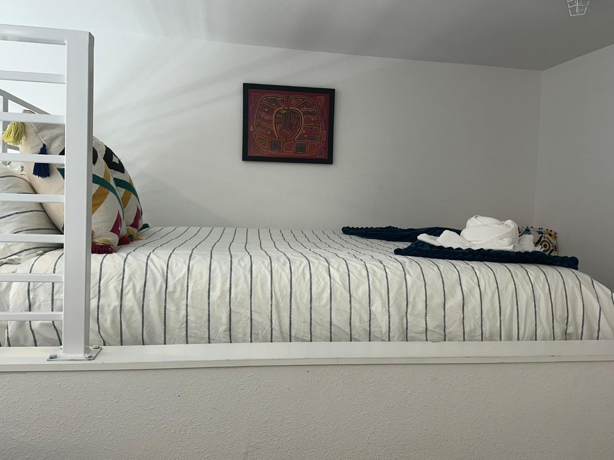 Apartment Stylish W Loft Bedroom Austin