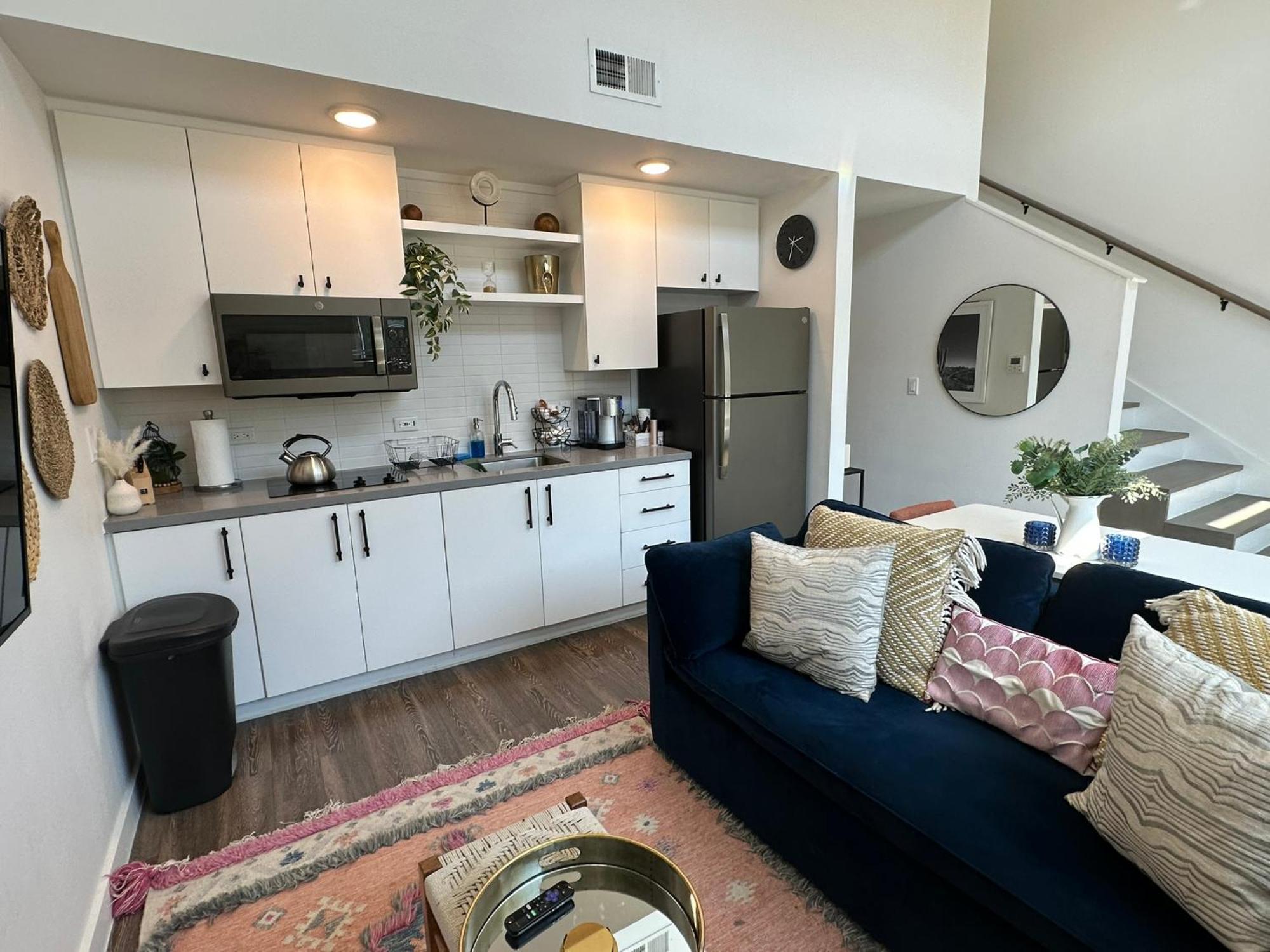 Stylish W Loft Bedroom Apartment
